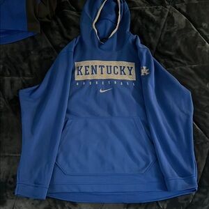 Men’s Nike Kentucky Basketball hoodie